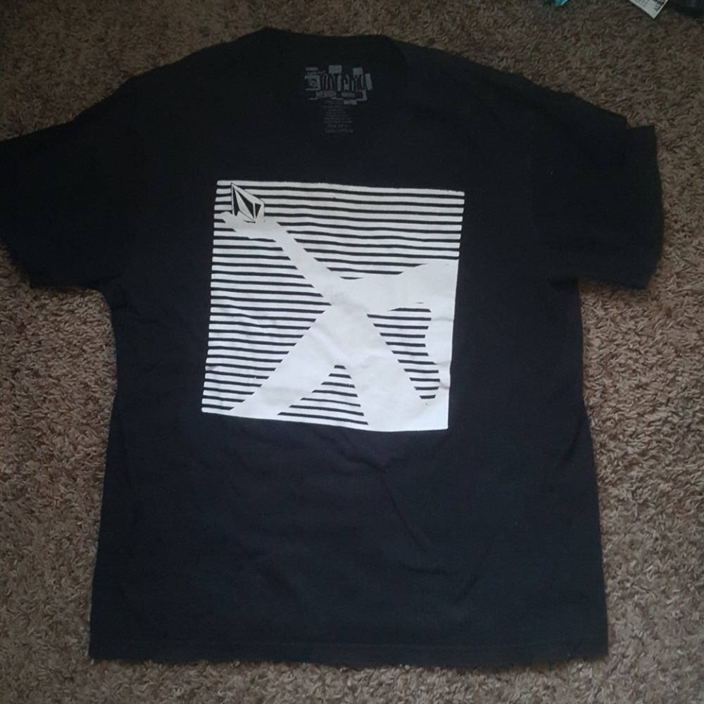 Volcom tee